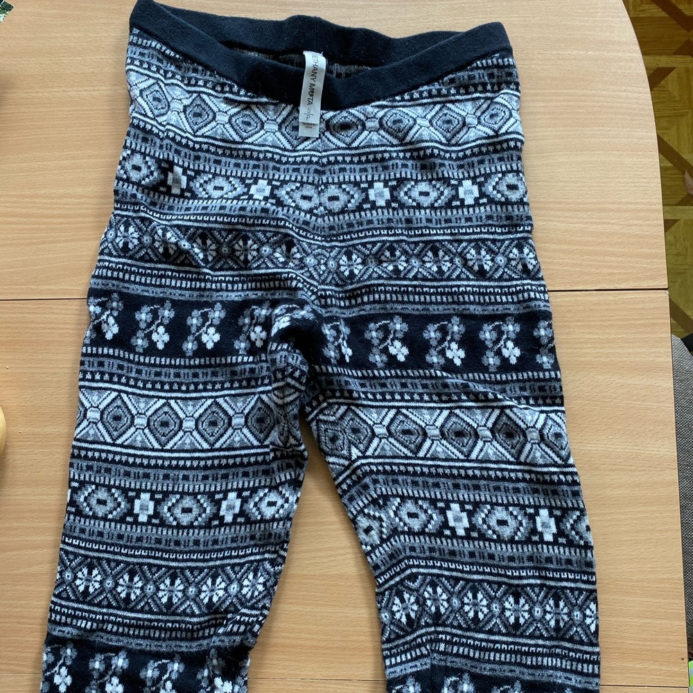 Women’s Bethany Mota sweater leggings sz small